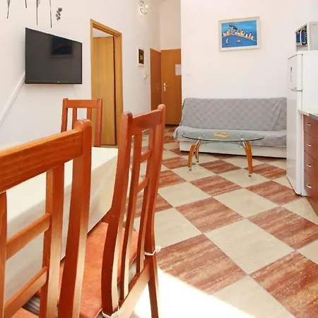 In Mit Eigenem Balkon - B59645 Baska (Krk)