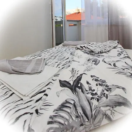 In Mit Eigenem Balkon - B59645