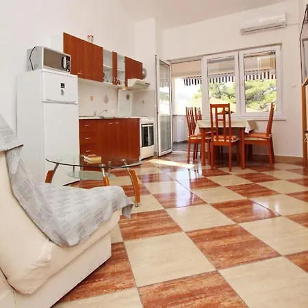 Apartment In Mit Eigenem Balkon - B59645 *