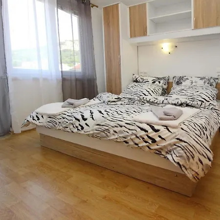 In Mit Eigenem Balkon - B59645 *